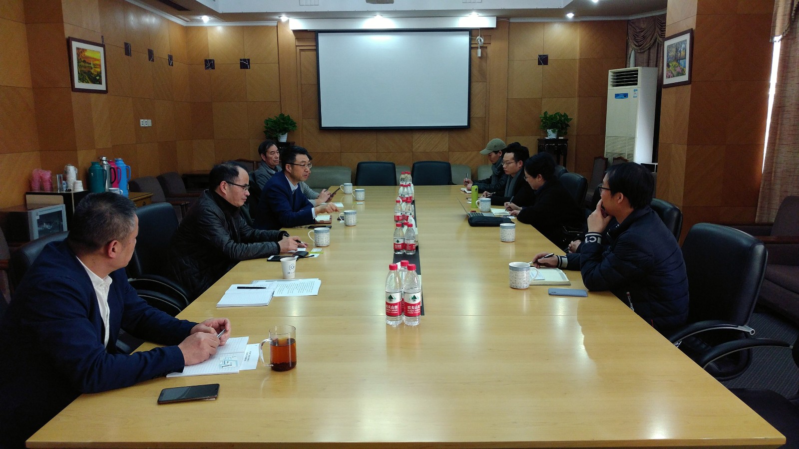 1548752816750080.jpg 0126 I web.jpg