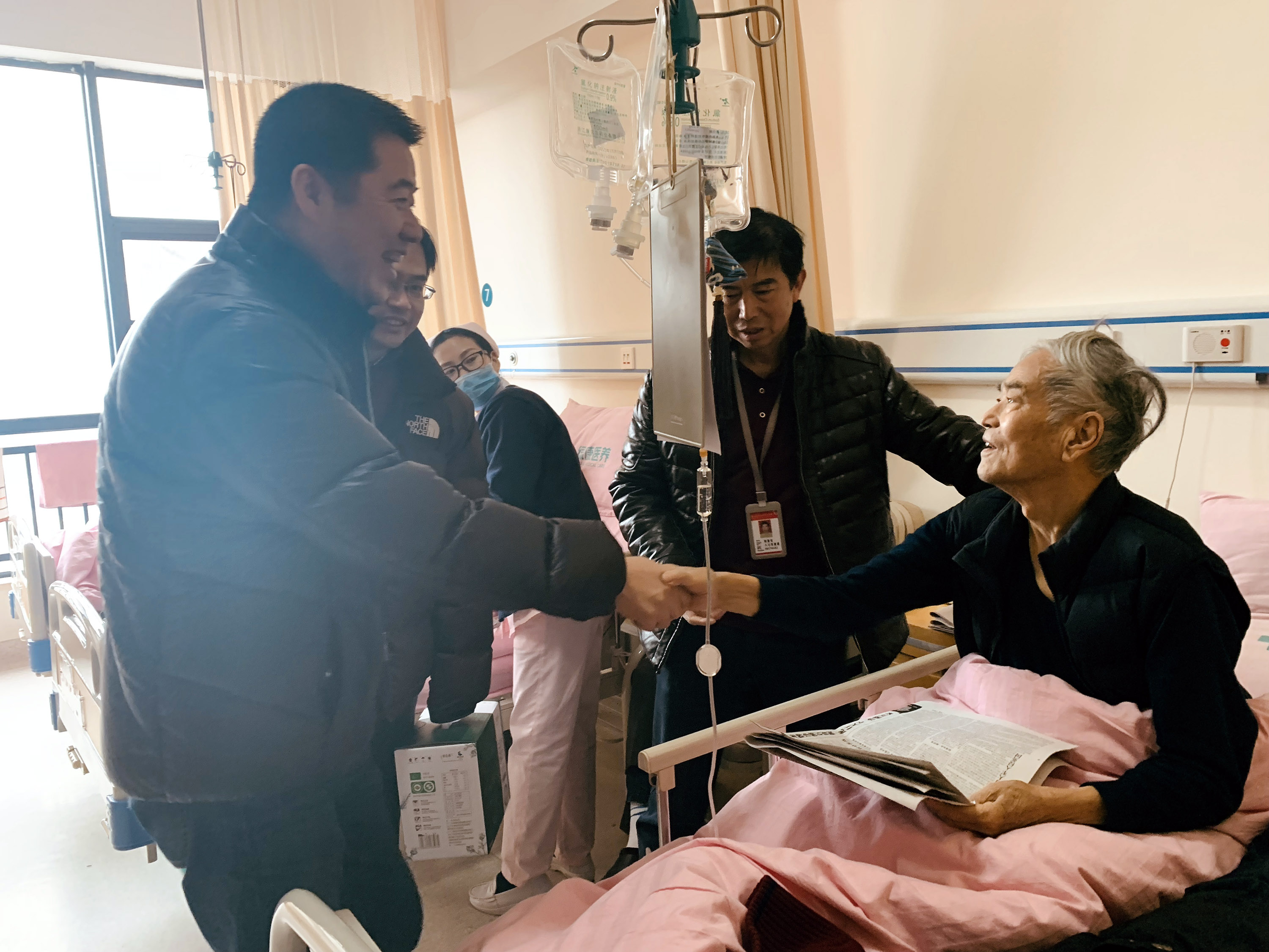 關(guān)愛公司離退休老干部 省工藝這些舉動(dòng)很暖心