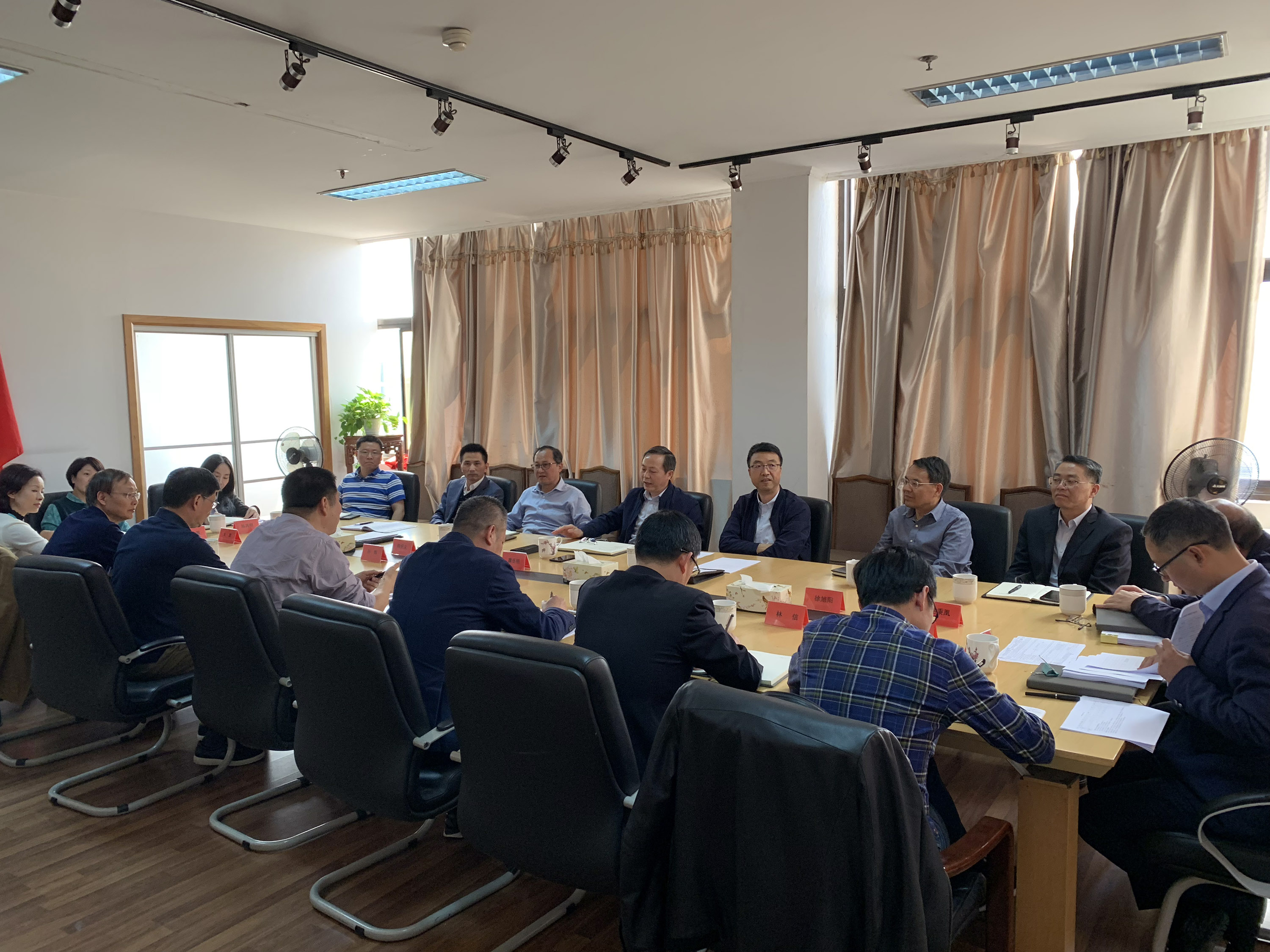 集團公司黨委書記董事長虞岳明 一行蒞臨公司調研指導工作