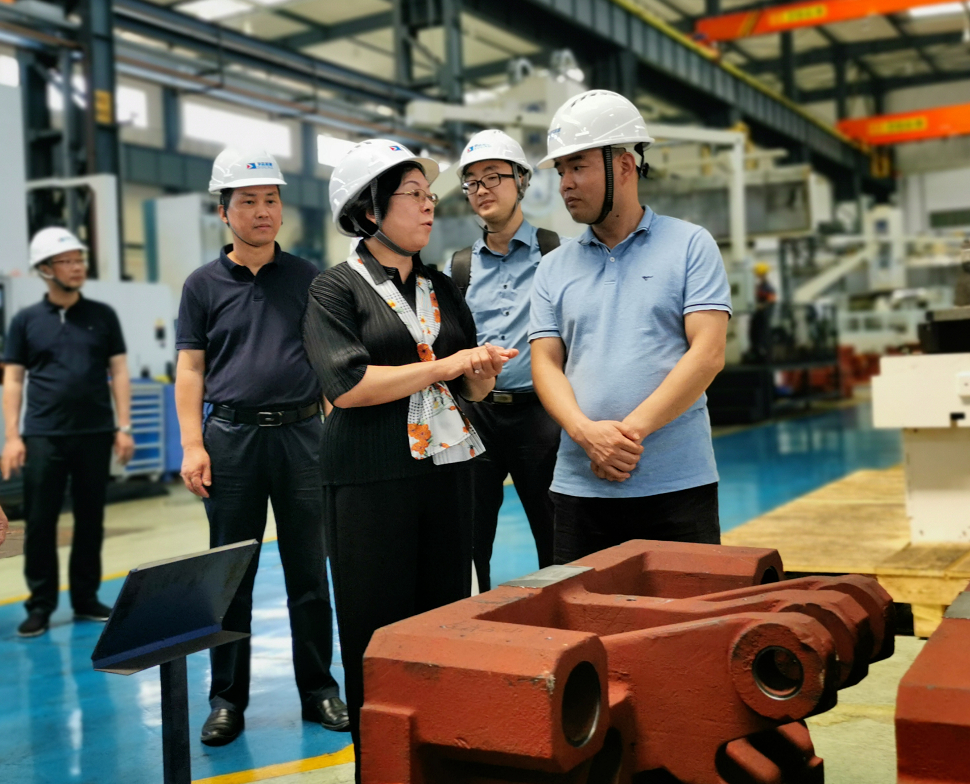 中國塑機協會常務副會長粟東平赴申達公司調研