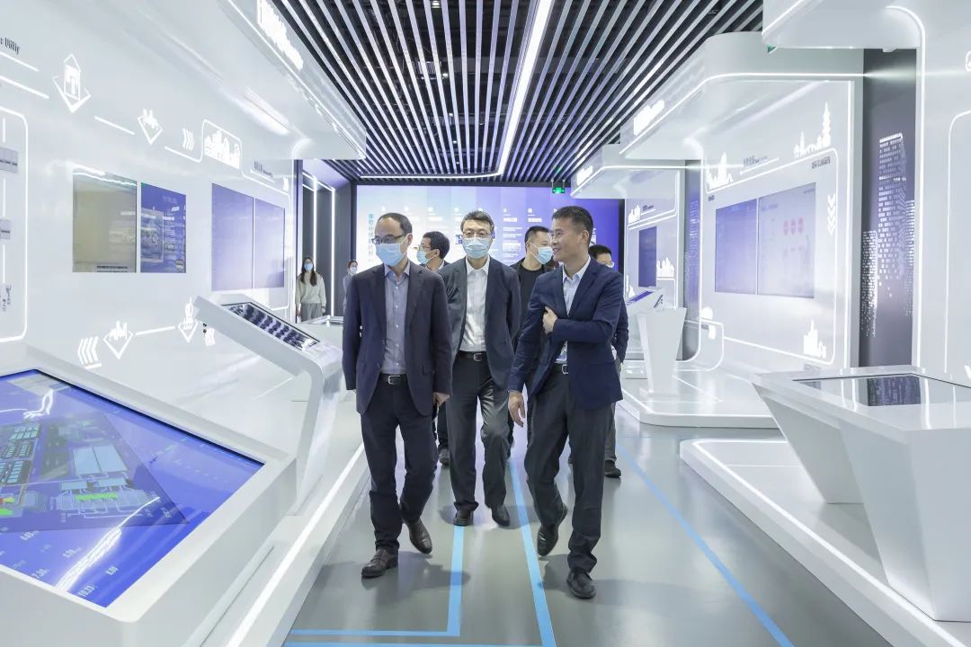 省國資委黨委委員、副主任姜揚劍赴省二輕集團參股中控信息考察指導