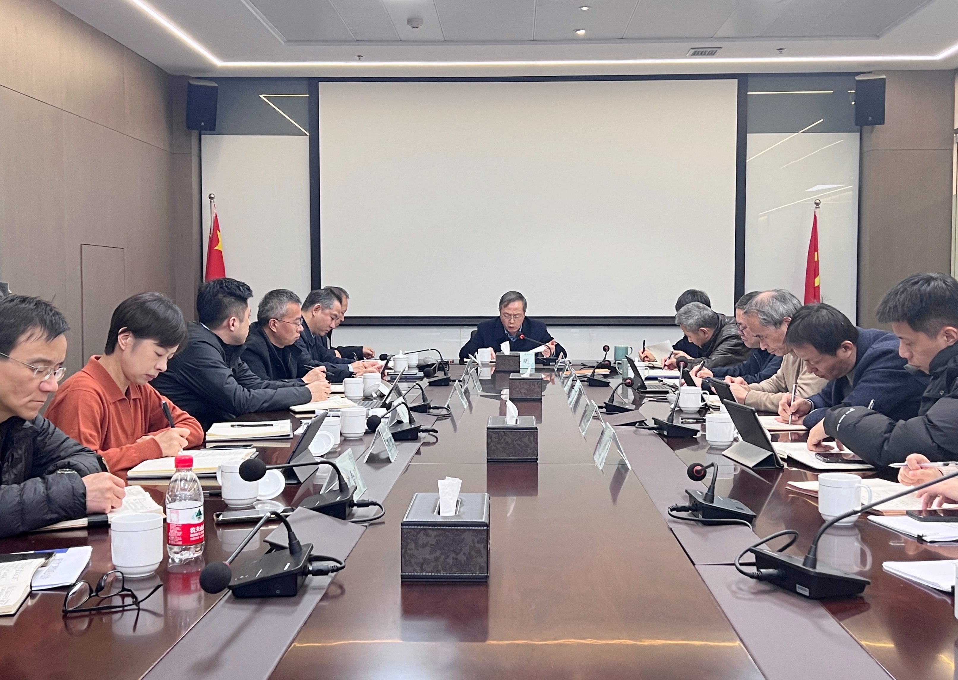 省二輕集團召開深化數字化改革專題黨委會