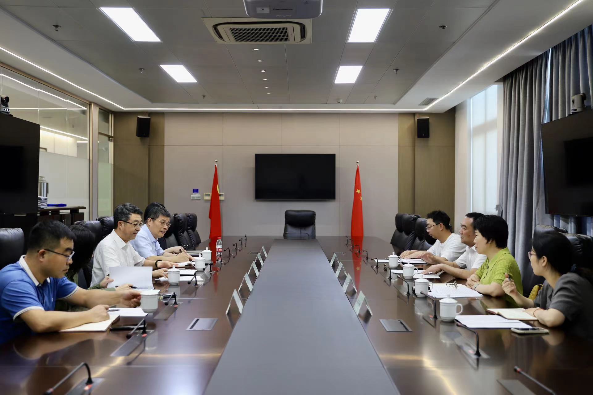 瑞安市二輕工業聯社一行到訪省二輕集團